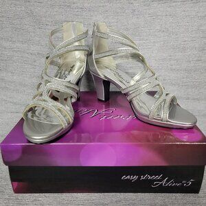 Easy Street Womens Elated Spike Heel Pumps